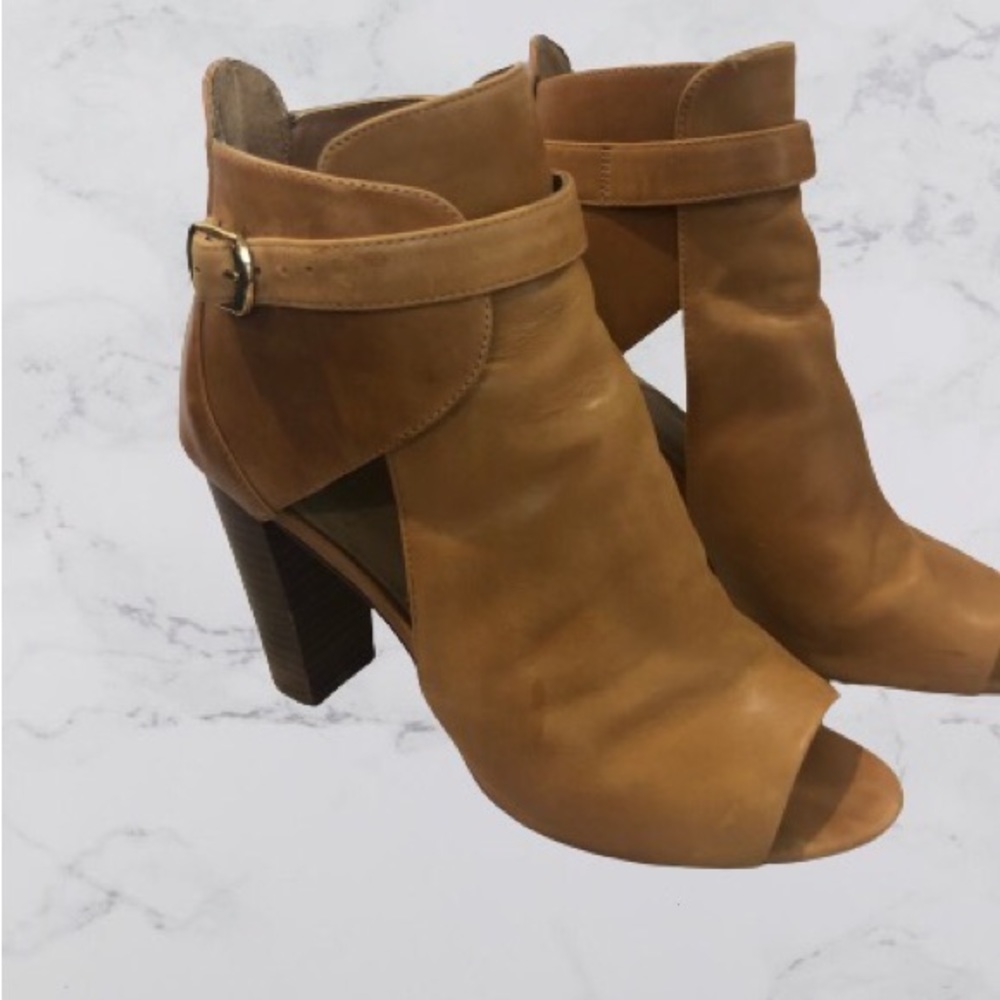 Vince Camuto Venica Leather Peep Toe Bootie, Tan, Size 9.5